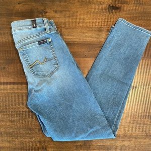 7 for all mankind Roxanne light/medium wash jeans Size 25 NWOT
